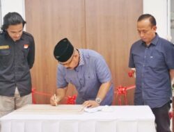 DPU Kukar Telah Selesaikan Pembangunan Asrama Putra Di Makassar.