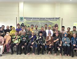 Gelar Penyerahan SK Penyempurnaan Pengurus PW KBBKT Masa Bakti 2022-2027. Ini Arahan dan Pesan Irianto Lambrie