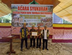 PT. MKP Salurkan Bantuan CSR Saat Panen Raya Kampung Baru, Supardi Bats : Ini Bentuk Syukur, Solidaritas, dan Semangat Membangun Desa.