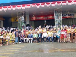Semarak HUT RI ke-80, SMK Medika & Ramayana Hidupkan Nasionalisme di Samarinda Square