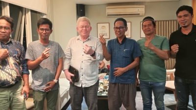 Pertemuan Sahabat Lama: Pendiri PT LBB dan Pengacara Senior Teguhkan Silaturahmi.