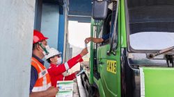 PT KKT Salurkan Masker dan Vitamin, Perkuat Antisipasi Dampak Kabut Asap di Balikpapan.